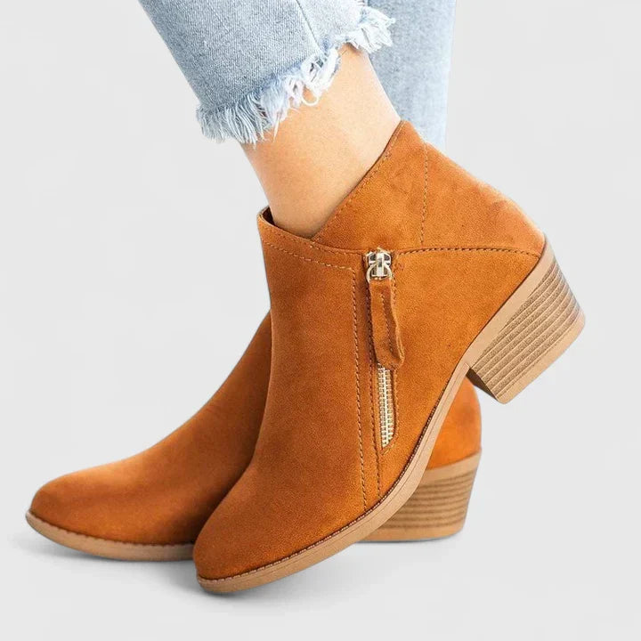 Aury | Orthopedic Boots