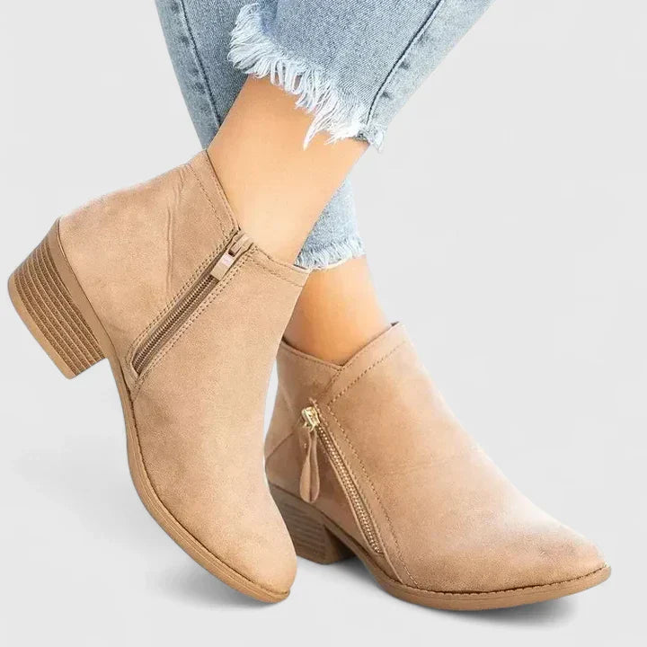 Aury | Orthopedic Boots