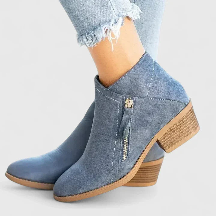 Aury | Orthopedic Boots