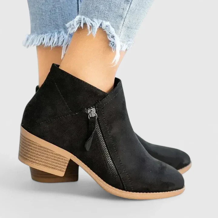 Aury | Orthopedic Boots