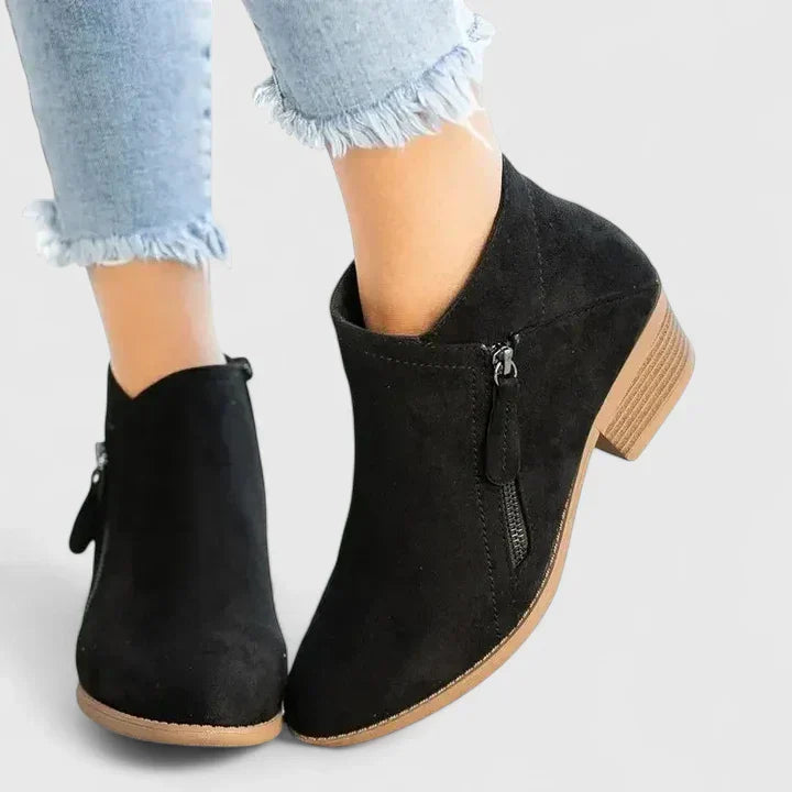 Aury | Orthopedic Boots